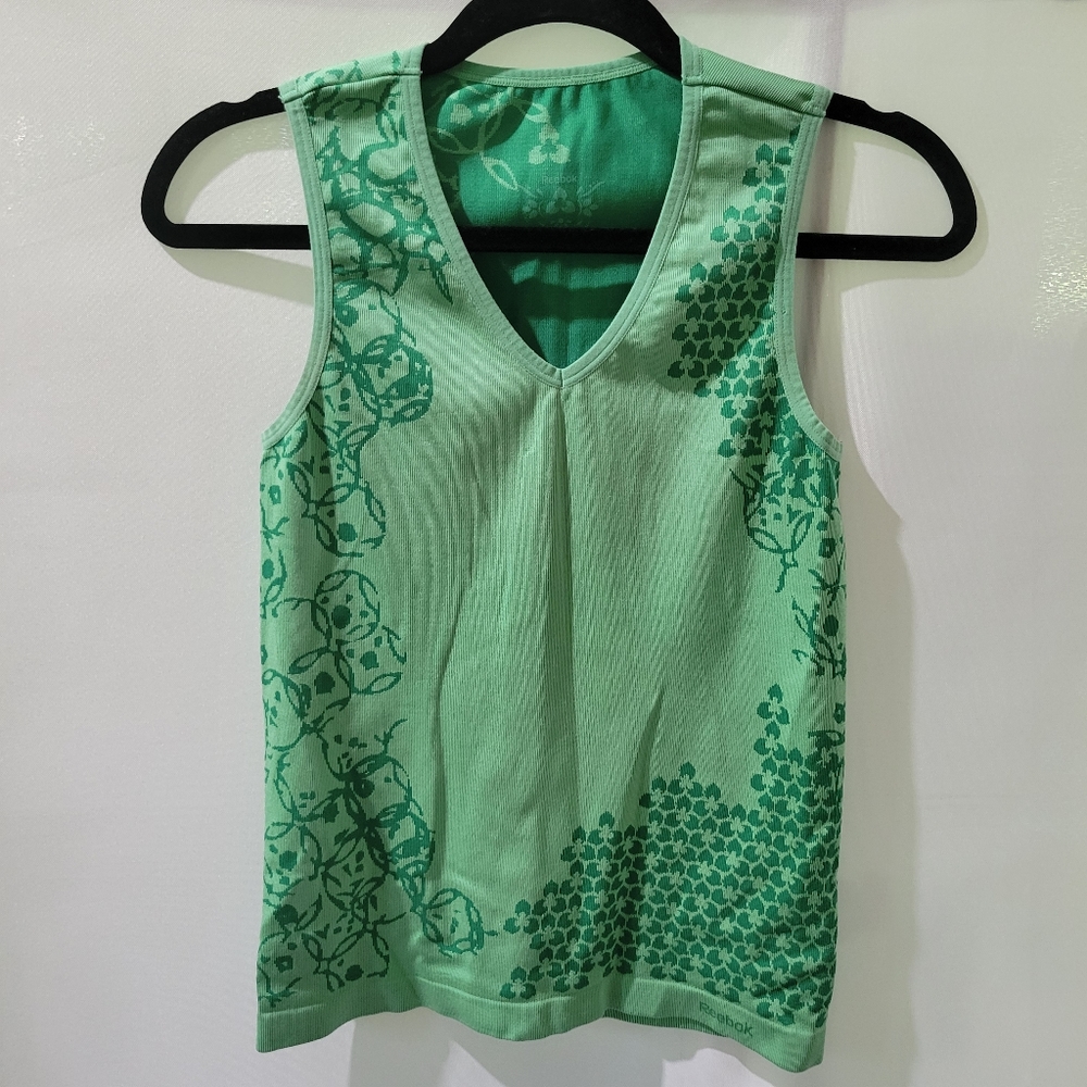 Reebok athletic sleeveless tank top size small